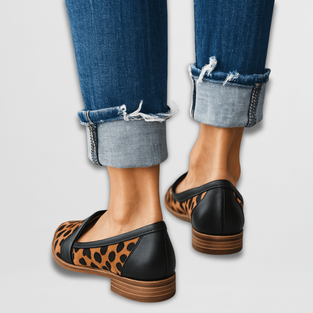 Detailed view of the durable, shock-absorbing outsole of the comfortable loafers, providing excellent grip.