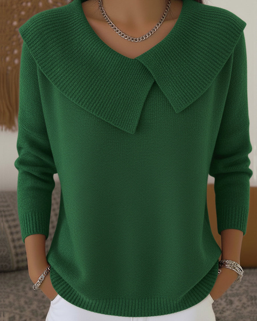 Esmée comfortable everyday pants in a neutral color, front view on a model, showcasing the relaxed fit.