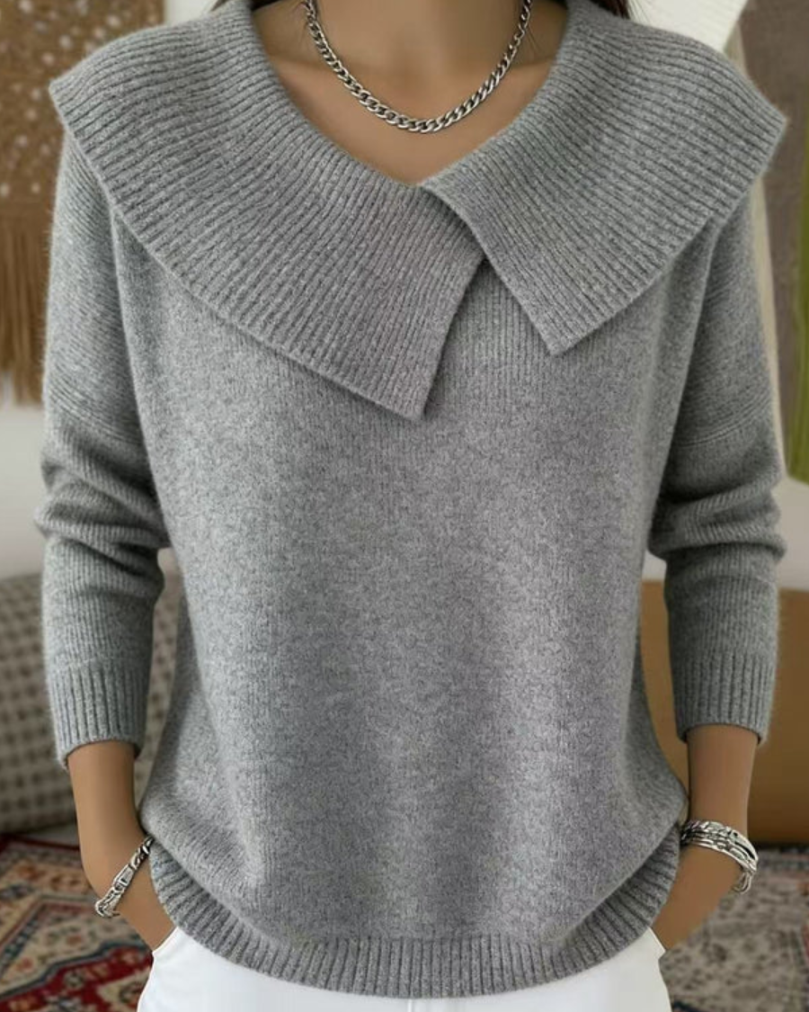 Esmée comfortable everyday pants styled with a casual top and shoes, demonstrating a complete outfit.