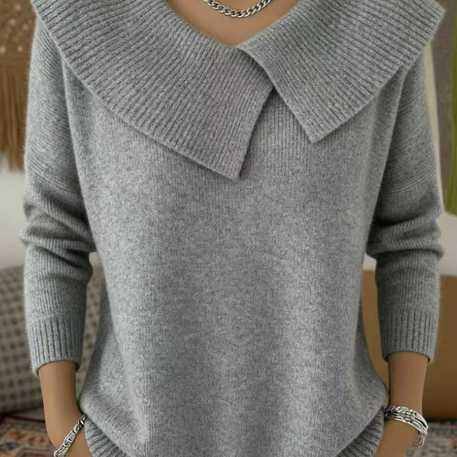 Esmée comfortable everyday pants styled with a casual top and shoes, demonstrating a complete outfit.