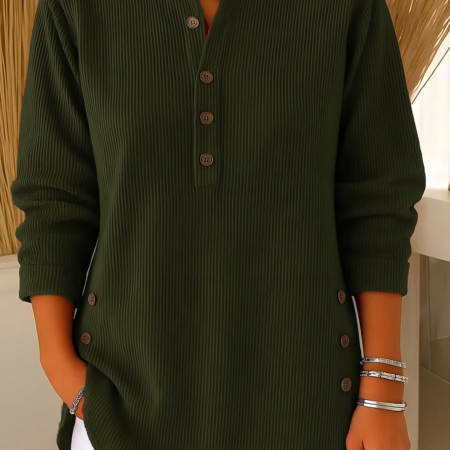 Kalia essential comfort shorts styled with a casual top, perfect for a relaxed everyday look.