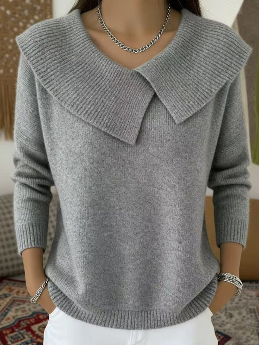 Esmée comfortable everyday pants styled with a casual top and shoes, demonstrating a complete outfit.