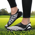 Mono Stripe Maeve comfort orthopedic shoes, close-up of the striped pattern.