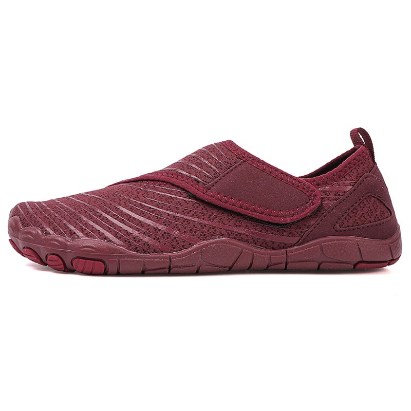 Black Maeve comfort orthopedic shoes, with focus on the natural foot alignment.